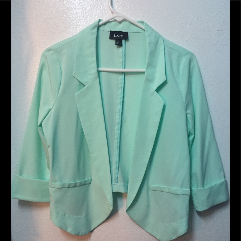 Mint Iz Byer Crop Blazer